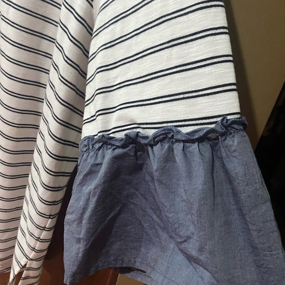 Beautiful plus size blouse - Picture 3 of 4